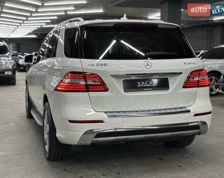 Білий Мерседес М-Клас, об'ємом двигуна 2.14 л та пробігом 183 тис. км за 22500 $, фото 5 на Automoto.ua