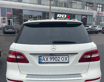 Білий Мерседес М-Клас, об'ємом двигуна 2.99 л та пробігом 165 тис. км за 20999 $, фото 74 на Automoto.ua