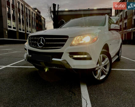 Білий Мерседес М-Клас, об'ємом двигуна 2.99 л та пробігом 257 тис. км за 21750 $, фото 8 на Automoto.ua