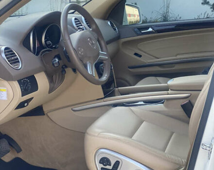 Білий Мерседес М-Клас, об'ємом двигуна 3 л та пробігом 144 тис. км за 14999 $, фото 13 на Automoto.ua