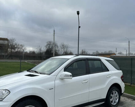 Білий Мерседес М-Клас, об'ємом двигуна 2.99 л та пробігом 185 тис. км за 18500 $, фото 1 на Automoto.ua