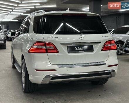 Білий Мерседес М-Клас, об'ємом двигуна 2.14 л та пробігом 183 тис. км за 22500 $, фото 4 на Automoto.ua