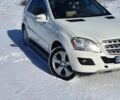 Белый Мерседес М-Класс, объемом двигателя 2.98 л и пробегом 250 тыс. км за 16500 $, фото 1 на Automoto.ua