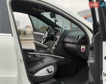 Белый Мерседес М-Класс, объемом двигателя 2.99 л и пробегом 215 тыс. км за 16300 $, фото 1 на Automoto.ua