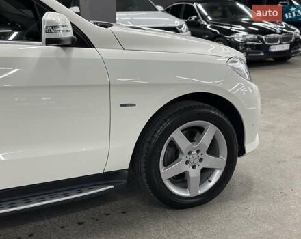 Білий Мерседес М-Клас, об'ємом двигуна 2.14 л та пробігом 183 тис. км за 22500 $, фото 9 на Automoto.ua