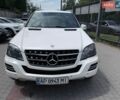 Білий Мерседес М-Клас, об'ємом двигуна 3 л та пробігом 356 тис. км за 11000 $, фото 1 на Automoto.ua