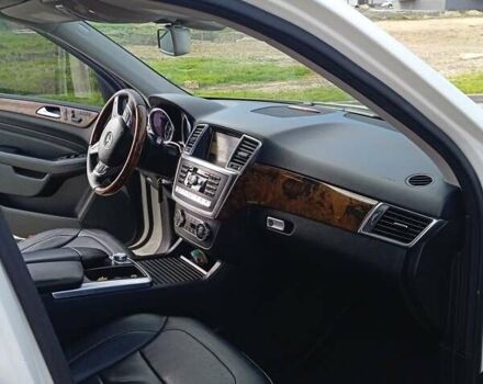 Белый Мерседес М-Класс, объемом двигателя 3 л и пробегом 240 тыс. км за 19200 $, фото 24 на Automoto.ua