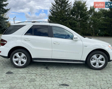 Белый Мерседес М-Класс, объемом двигателя 3 л и пробегом 273 тыс. км за 15450 $, фото 3 на Automoto.ua