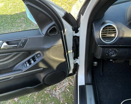 Мерседес М-Класс 2011 в Хороле на Automoto.ua Белый Мерседес М-Класс, объемом двигателя 3 л и пробегом 300 тыс. км за 13000 $, фото 9 на Automoto.ua