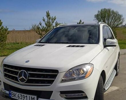 Белый Мерседес М-Класс, объемом двигателя 3 л и пробегом 240 тыс. км за 19200 $, фото 13 на Automoto.ua