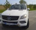 Белый Мерседес М-Класс, объемом двигателя 3 л и пробегом 240 тыс. км за 19200 $, фото 14 на Automoto.ua