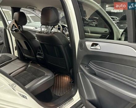 Білий Мерседес М-Клас, об'ємом двигуна 2.14 л та пробігом 183 тис. км за 22500 $, фото 22 на Automoto.ua