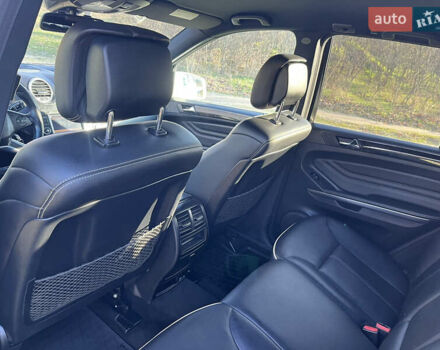 Мерседес М-Класс 2011 в Хороле на Automoto.ua Белый Мерседес М-Класс, объемом двигателя 3 л и пробегом 300 тыс. км за 13000 $, фото 11 на Automoto.ua