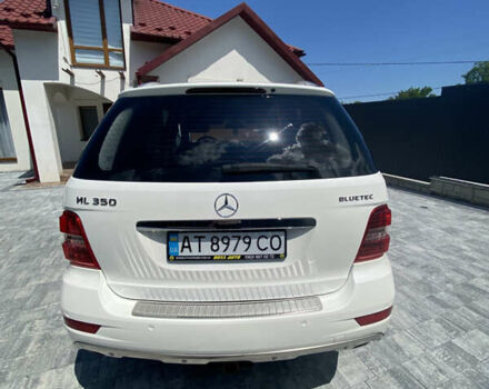 Белый Мерседес М-Класс, объемом двигателя 3 л и пробегом 211 тыс. км за 15600 $, фото 6 на Automoto.ua