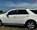 Білий Мерседес М-Клас, об'ємом двигуна 3 л та пробігом 263 тис. км за 17500 $, фото 2 на Automoto.ua