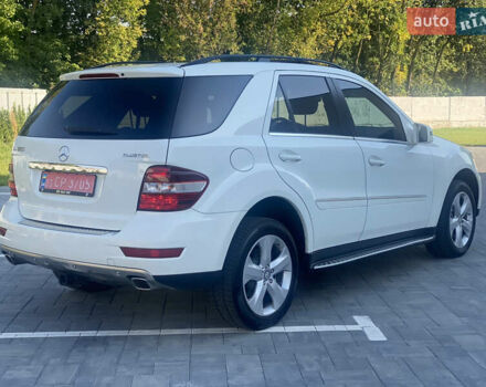 Білий Мерседес М-Клас, об'ємом двигуна 3 л та пробігом 144 тис. км за 14999 $, фото 4 на Automoto.ua