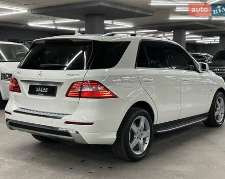 Білий Мерседес М-Клас, об'ємом двигуна 2.14 л та пробігом 183 тис. км за 22500 $, фото 7 на Automoto.ua