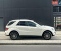 Мерседес М-Класс 2011 в Хороле на Automoto.ua Белый Мерседес М-Класс, объемом двигателя 3 л и пробегом 300 тыс. км за 13000 $, фото 19 на Automoto.ua