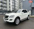 Білий Мерседес М-Клас, об'ємом двигуна 3 л та пробігом 264 тис. км за 18899 $, фото 32 на Automoto.ua