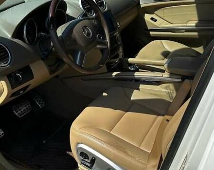 Білий Мерседес М-Клас, об'ємом двигуна 3 л та пробігом 263 тис. км за 17500 $, фото 9 на Automoto.ua