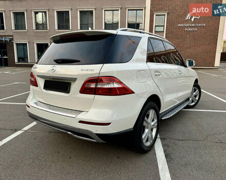 Білий Мерседес М-Клас, об'ємом двигуна 2.99 л та пробігом 257 тис. км за 21750 $, фото 4 на Automoto.ua