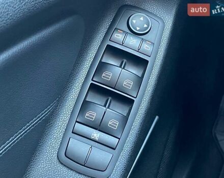 Білий Мерседес М-Клас, об'ємом двигуна 2.99 л та пробігом 312 тис. км за 15690 $, фото 26 на Automoto.ua