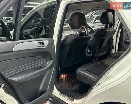 Білий Мерседес М-Клас, об'ємом двигуна 2.14 л та пробігом 183 тис. км за 22500 $, фото 20 на Automoto.ua