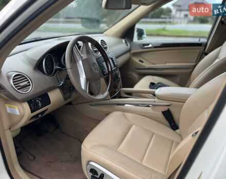 Белый Мерседес М-Класс, объемом двигателя 3 л и пробегом 273 тыс. км за 15450 $, фото 10 на Automoto.ua