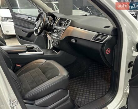 Білий Мерседес М-Клас, об'ємом двигуна 2.14 л та пробігом 183 тис. км за 22500 $, фото 24 на Automoto.ua