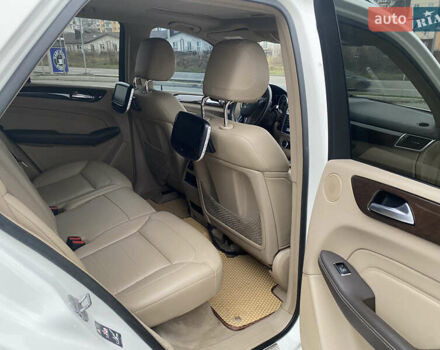 Білий Мерседес М-Клас, об'ємом двигуна 3.5 л та пробігом 195 тис. км за 17550 $, фото 17 на Automoto.ua