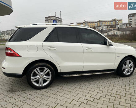 Білий Мерседес М-Клас, об'ємом двигуна 3.5 л та пробігом 195 тис. км за 17550 $, фото 8 на Automoto.ua