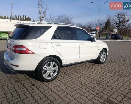 Белый Мерседес М-Класс, объемом двигателя 2.99 л и пробегом 198 тыс. км за 21800 $, фото 7 на Automoto.ua