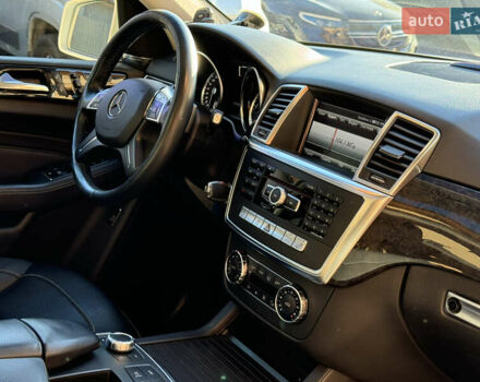 Білий Мерседес М-Клас, об'ємом двигуна 2.99 л та пробігом 261 тис. км за 20900 $, фото 30 на Automoto.ua