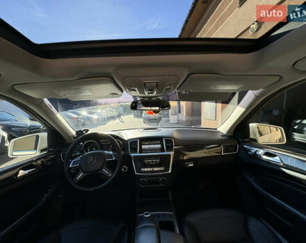 Білий Мерседес М-Клас, об'ємом двигуна 2.99 л та пробігом 261 тис. км за 20900 $, фото 24 на Automoto.ua