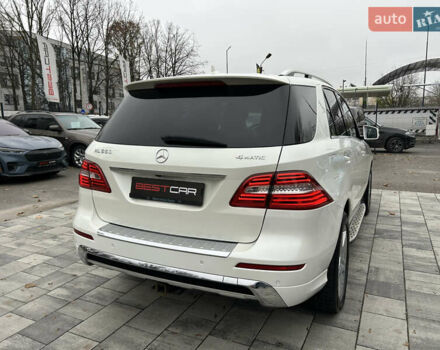 Білий Мерседес М-Клас, об'ємом двигуна 4.66 л та пробігом 160 тис. км за 17900 $, фото 10 на Automoto.ua