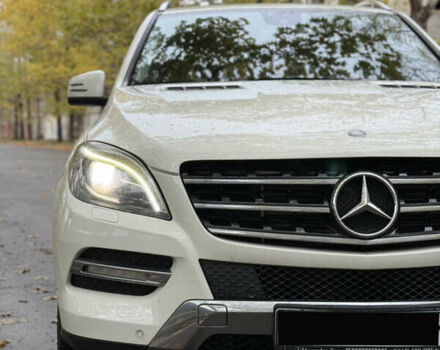 Белый Мерседес М-Класс, объемом двигателя 2.99 л и пробегом 217 тыс. км за 18900 $, фото 1 на Automoto.ua