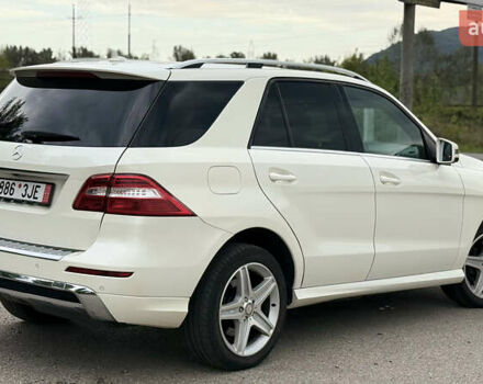 Белый Мерседес М-Класс, объемом двигателя 2.99 л и пробегом 281 тыс. км за 18550 $, фото 4 на Automoto.ua