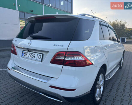 Мерседес М-Класс 2012 в Нововолынск на Automoto.ua Белый Мерседес М-Класс, объемом двигателя 3.5 л и пробегом 195 тыс. км за 20000 $, фото 11 на Automoto.ua