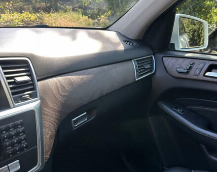 Білий Мерседес М-Клас, об'ємом двигуна 2.99 л та пробігом 201 тис. км за 27000 $, фото 9 на Automoto.ua