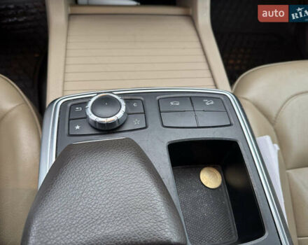 Белый Мерседес М-Класс, объемом двигателя 2.99 л и пробегом 222 тыс. км за 22700 $, фото 13 на Automoto.ua