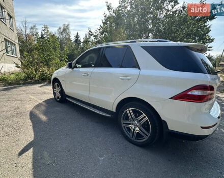 Білий Мерседес М-Клас, об'ємом двигуна 2.99 л та пробігом 201 тис. км за 27000 $, фото 1 на Automoto.ua