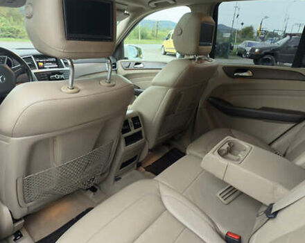 Мерседес М-Класс 2012 в Хусте на Automoto.ua Белый Мерседес М-Класс, объемом двигателя 2.99 л и пробегом 281 тыс. км за 18950 $, фото 8 на Automoto.ua