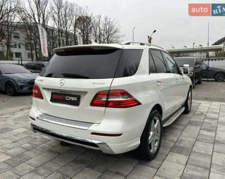 Білий Мерседес М-Клас, об'ємом двигуна 4.66 л та пробігом 160 тис. км за 17900 $, фото 9 на Automoto.ua