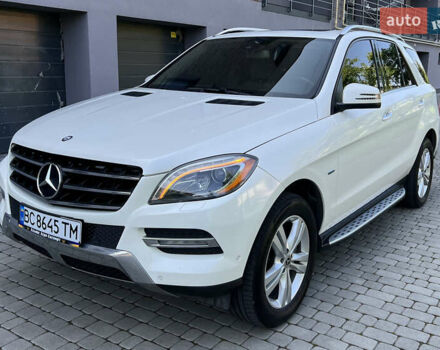 Белый Мерседес М-Класс, объемом двигателя 3 л и пробегом 290 тыс. км за 18900 $, фото 2 на Automoto.ua