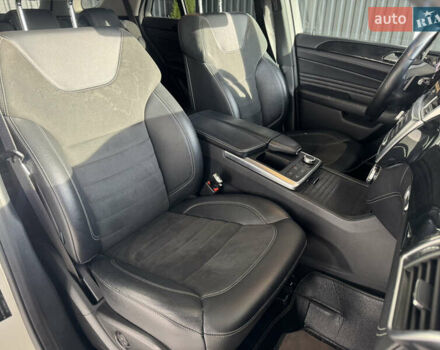 Білий Мерседес М-Клас, об'ємом двигуна 2.99 л та пробігом 202 тис. км за 24500 $, фото 24 на Automoto.ua