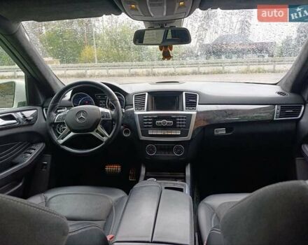 Мерседес М-Класс 2012 в Коростышеве на Automoto.ua Белый Мерседес М-Класс, объемом двигателя 3 л и пробегом 292 тыс. км за 18700 $, фото 3 на Automoto.ua