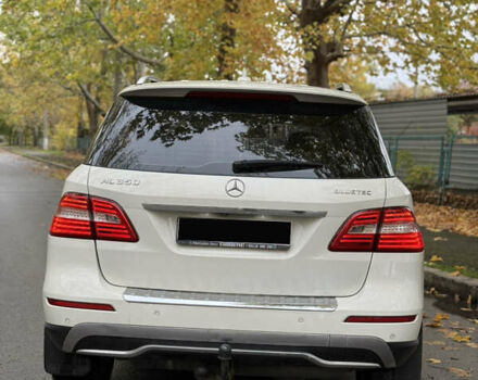 Белый Мерседес М-Класс, объемом двигателя 2.99 л и пробегом 217 тыс. км за 18900 $, фото 7 на Automoto.ua