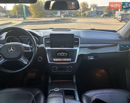 Мерседес М-Класс 2012 в Нововолынск на Automoto.ua Белый Мерседес М-Класс, объемом двигателя 3.5 л и пробегом 195 тыс. км за 20000 $, фото 17 на Automoto.ua