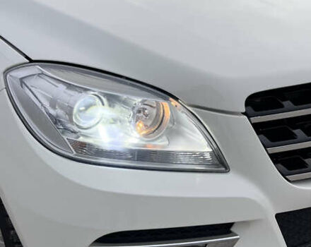 Білий Мерседес М-Клас, об'ємом двигуна 2.99 л та пробігом 194 тис. км за 22500 $, фото 30 на Automoto.ua