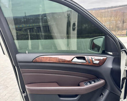 Белый Мерседес М-Класс, объемом двигателя 2.99 л и пробегом 158 тыс. км за 28000 $, фото 19 на Automoto.ua